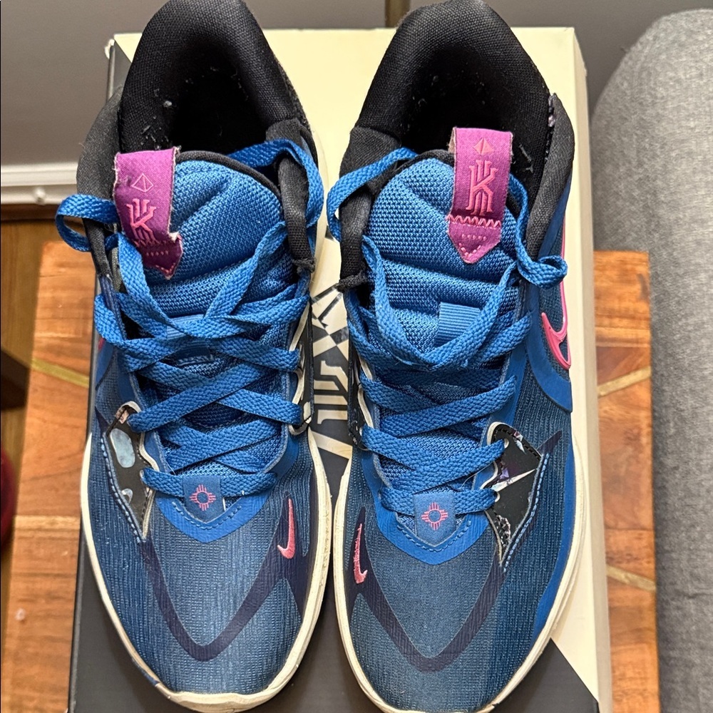 Nike Kyrie low 5 Marina Blue Basketball - Picture 2 of 6